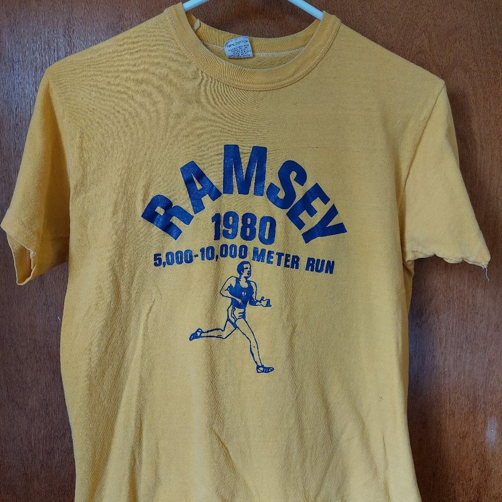 Vintage 1980 Larry Peter's Datsun Ramsey New Jersey 5-10k Meter Run Tee